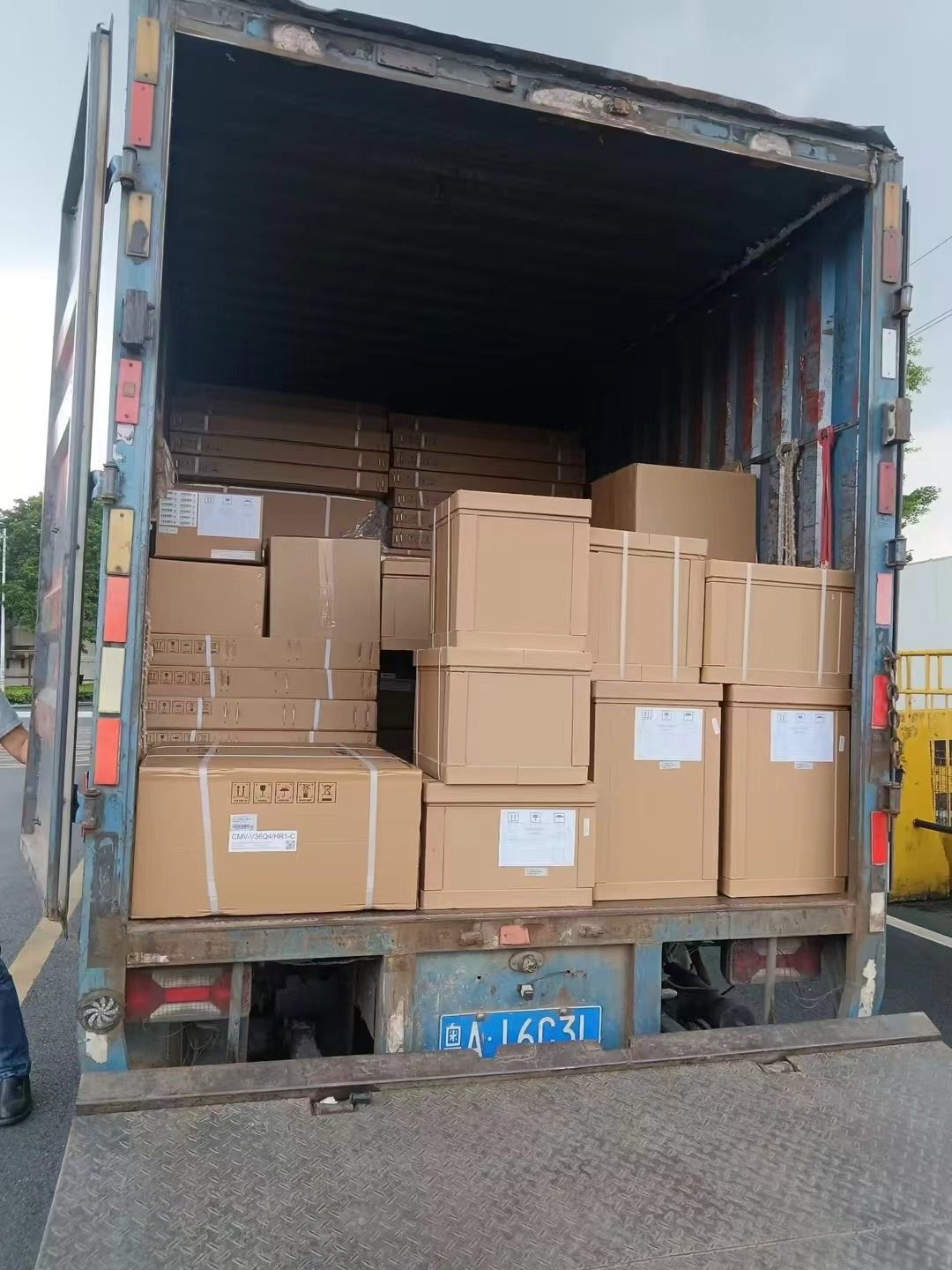 Export wooden crate packing